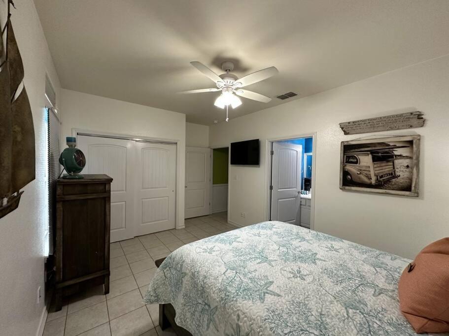 Barefoot Bungalow - Pet Friendly- 2 Bdrm Townhome Corpus Christi Buitenkant foto